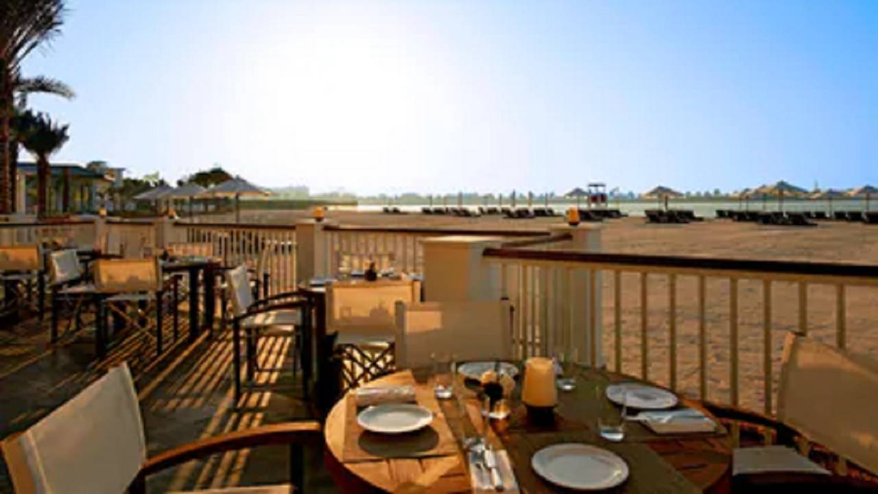 Cabana Beach Bar & Grill