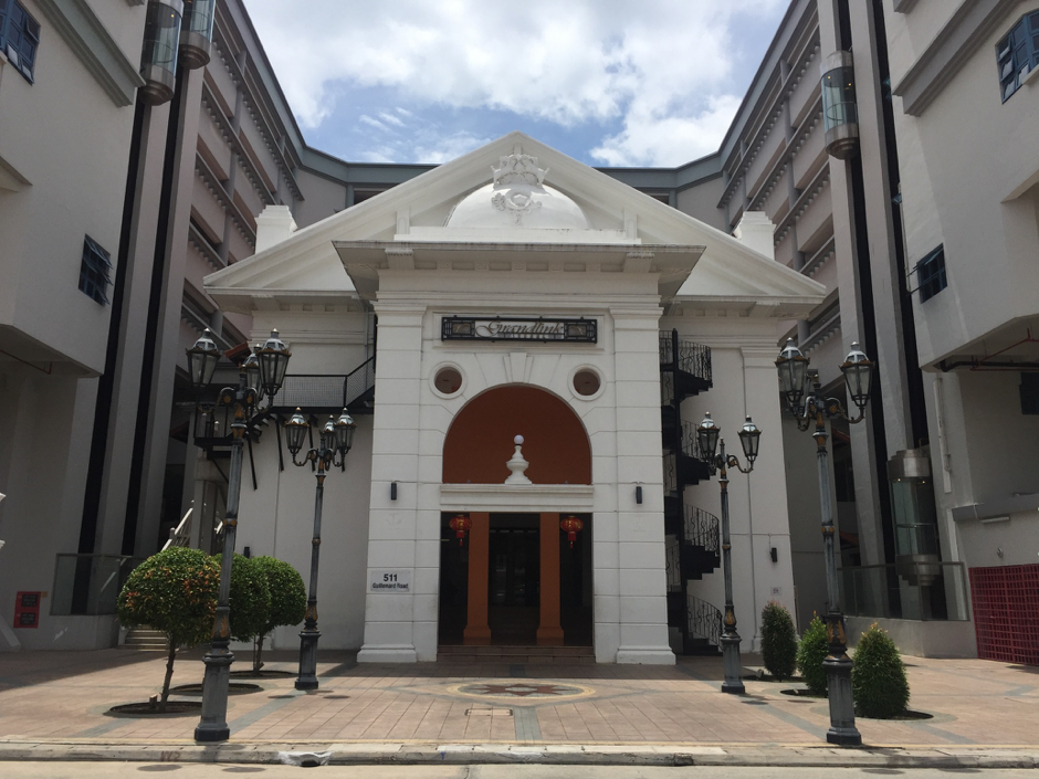 Former Queen's Theatre