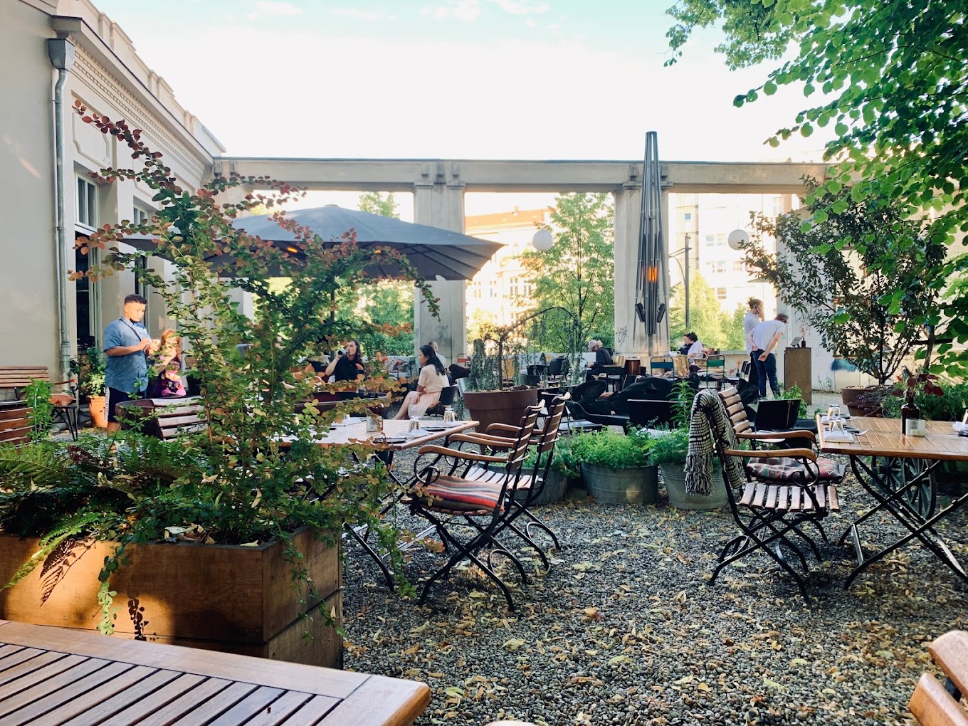 KINK Bar & Restaurant