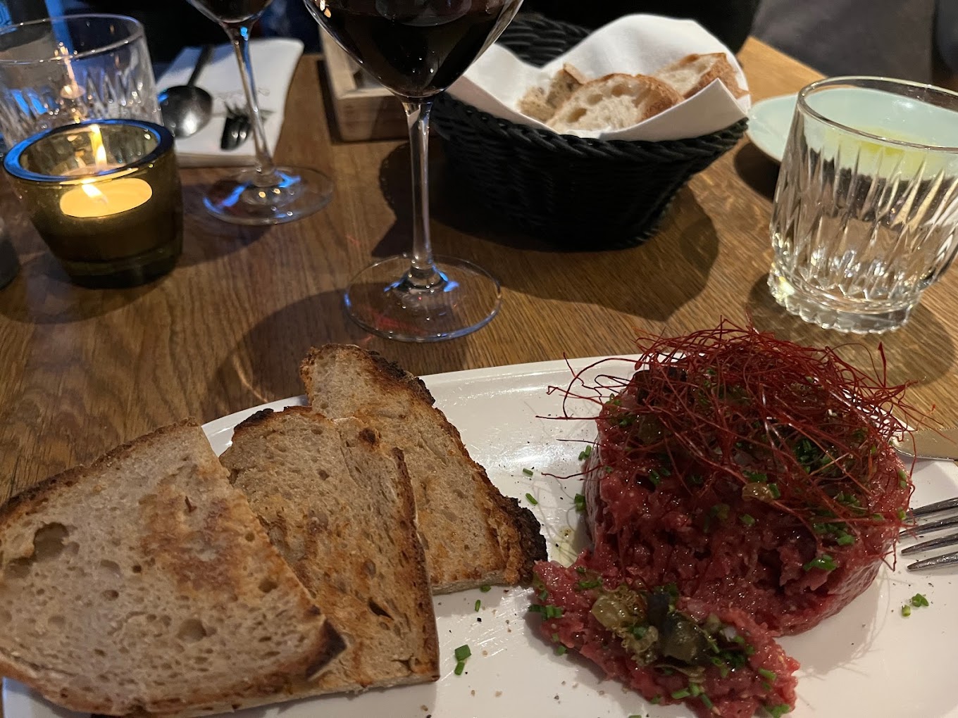 Neumann's Bistro & Weinbar