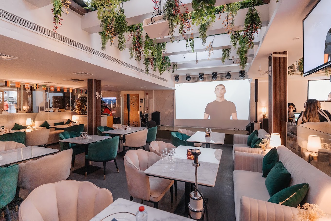 Old Castello Restaurant & Cafe