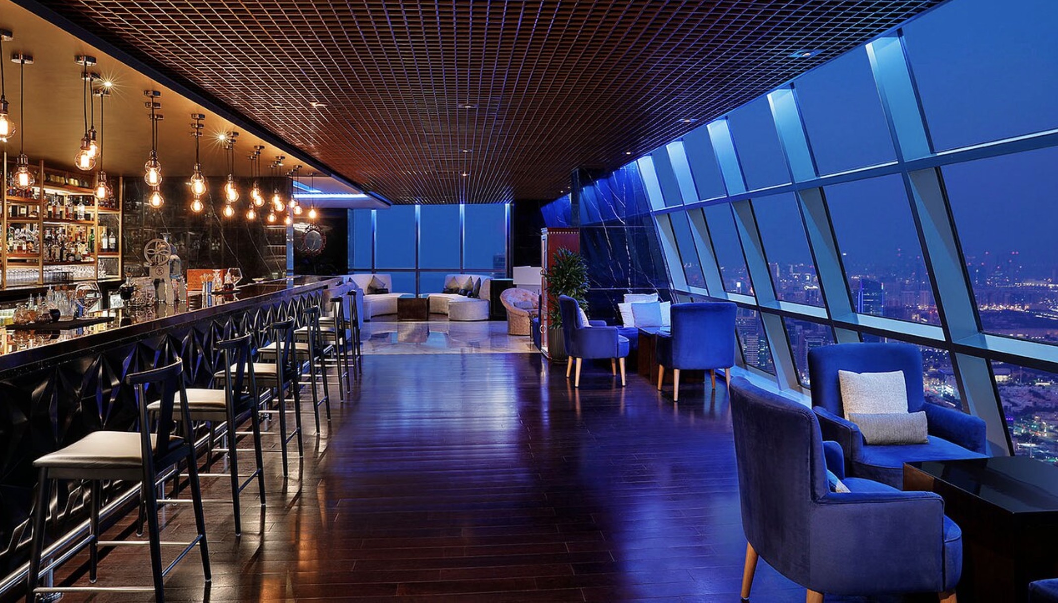 Ray's Bar - Conrad Abu Dhabi Etihad Towers