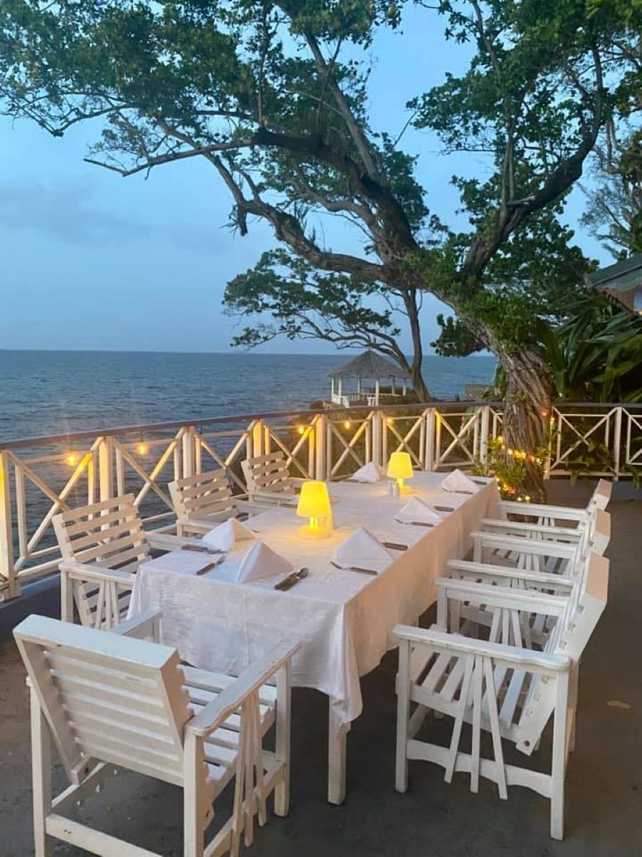 The Rocks Restaurant & Bar