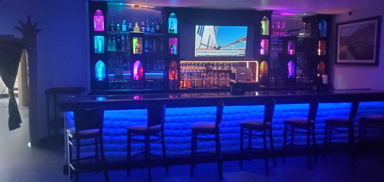 VIP Palace Premium Lounge