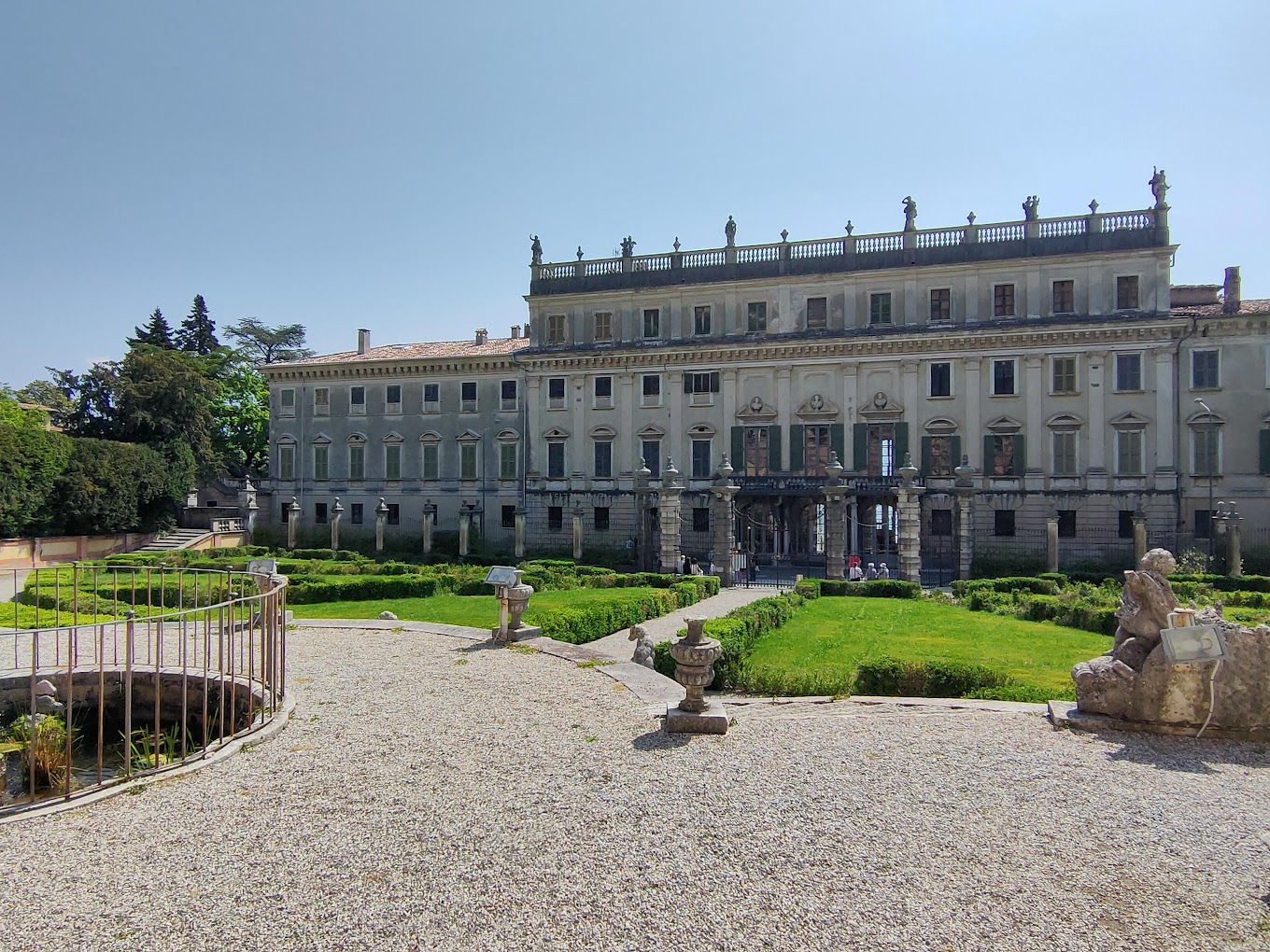 Villa Bettoni, Gargnano