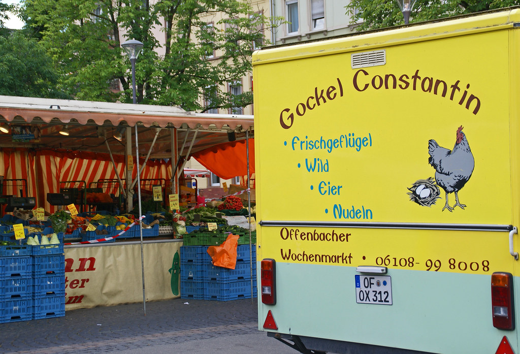 Weekly market on Wilhelmsplatz