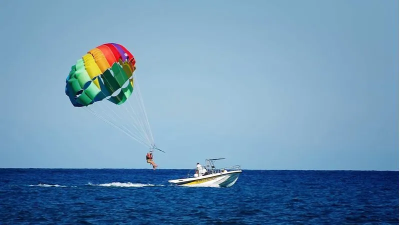 Parasailing Katara Beach